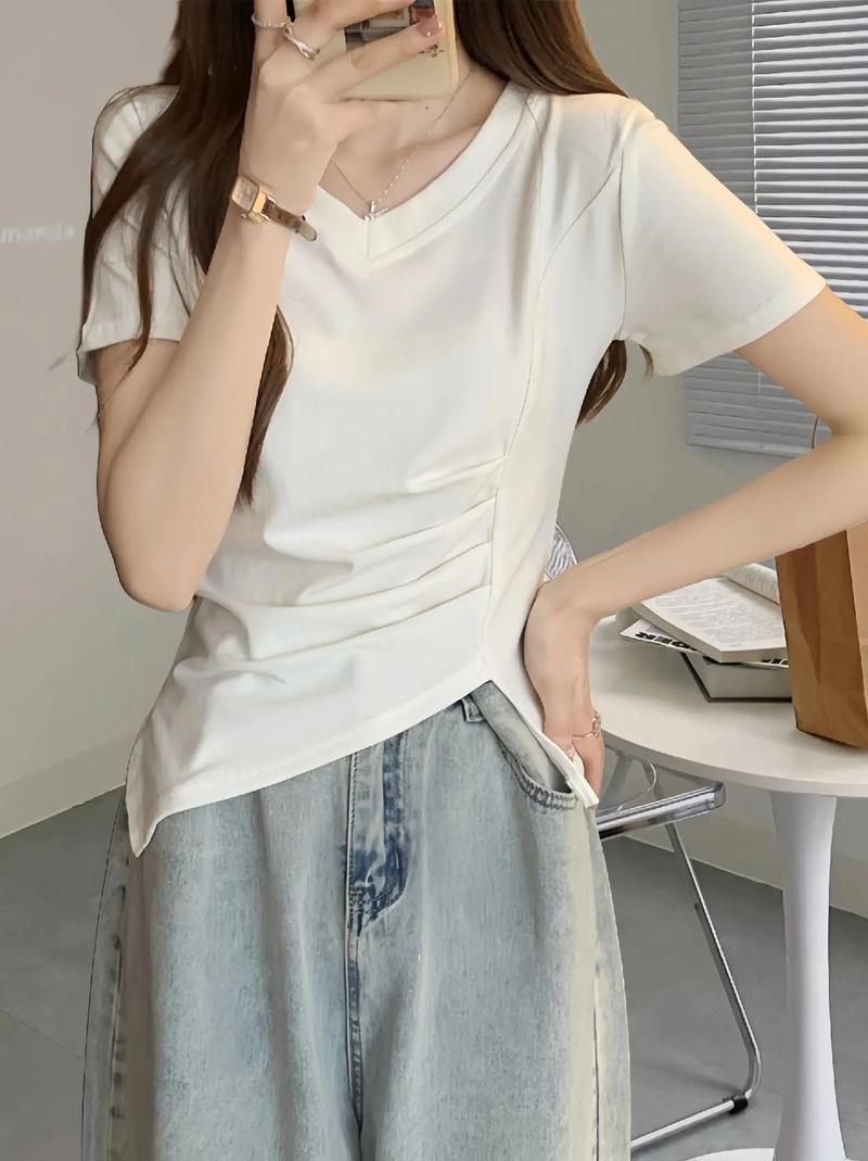 挖到寶了！收腰設(shè)計短袖上衣，柔軟舒適又親膚，姐妹必備！